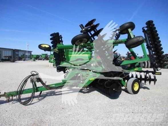 John Deere 637 Disc harrows