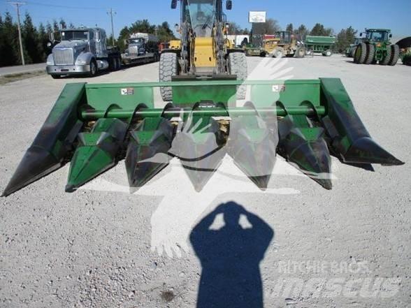John Deere 643 Combine harvester heads