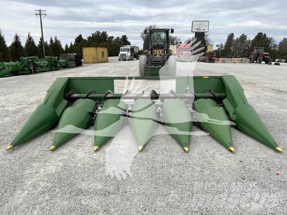 John Deere 643 Combine harvester heads