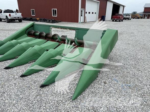 John Deere 643 Combine harvester heads