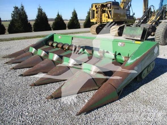 John Deere 644 Combine harvester heads