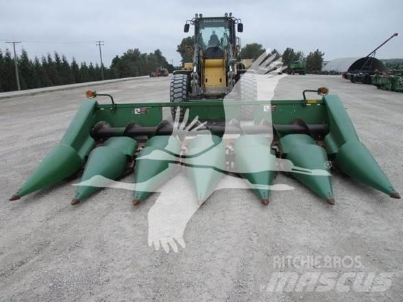 John Deere 693 Combine harvester heads