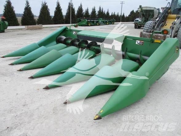 John Deere 693 Combine harvester heads