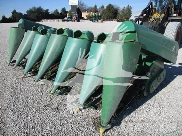John Deere 693 Combine harvester heads