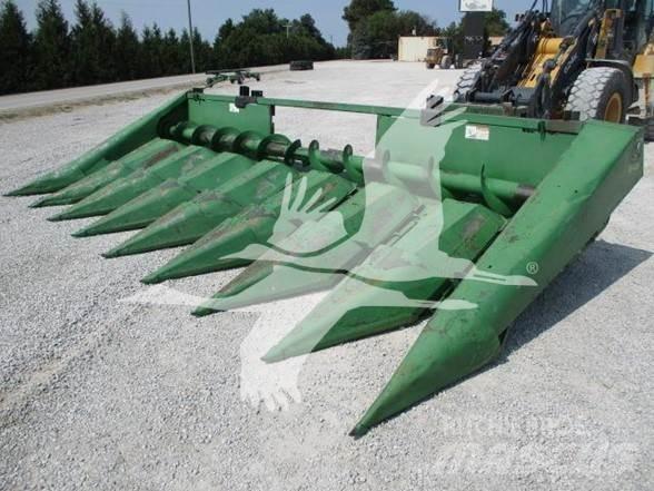 John Deere 843 Combine harvester heads