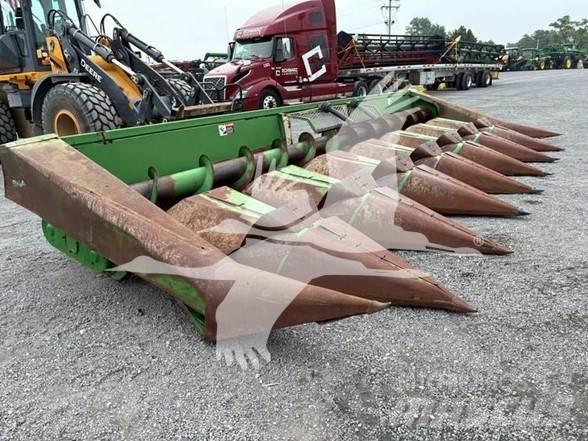 John Deere 844 Combine harvester heads