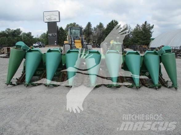John Deere 893 Combine harvester heads