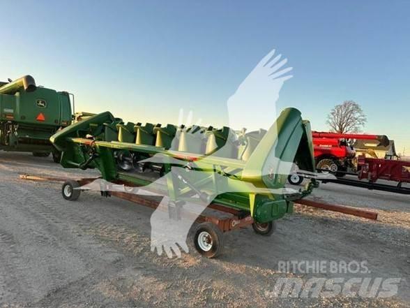 John Deere 893 Combine harvester heads