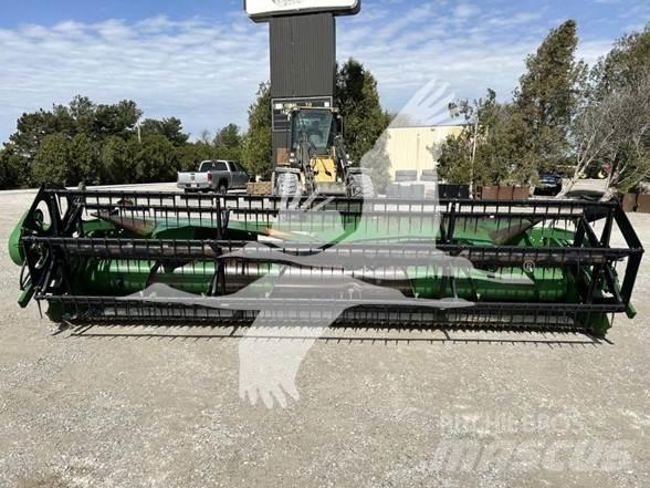John Deere 918 Combine harvester heads