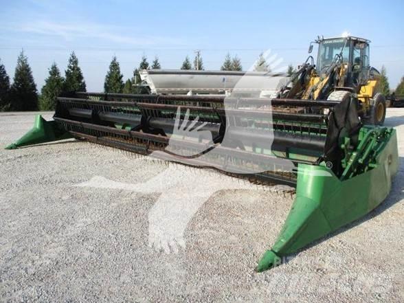 John Deere 925 Combine harvester heads