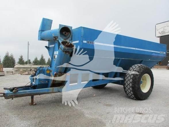 Kinze 840 Grain / Silage Trailers