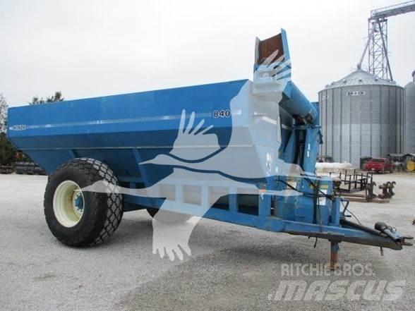Kinze 840 Grain / Silage Trailers