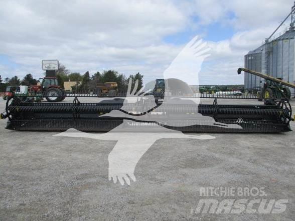 MAC DON FD135 Combine harvester heads