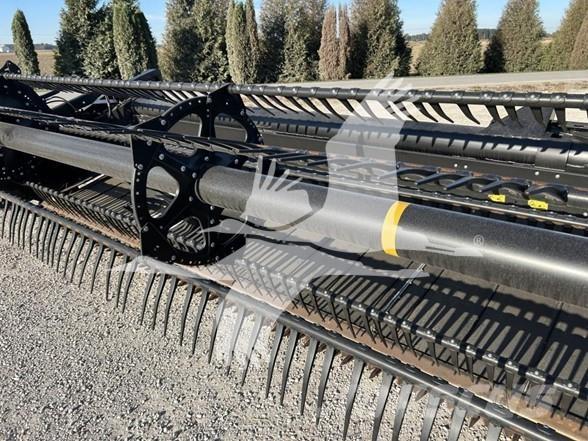 MAC DON FD140 Combine harvester heads