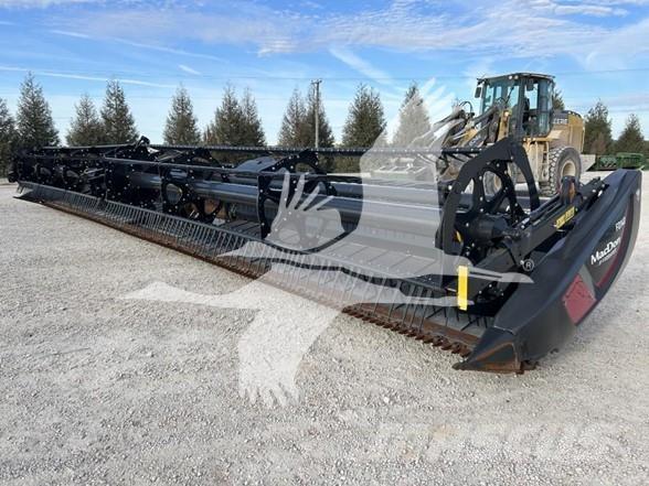 MAC DON FD140 Combine harvester heads
