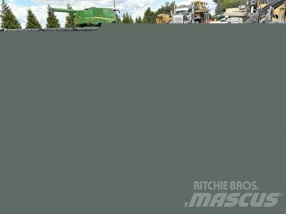 MAC DON FD70 Combine harvester heads