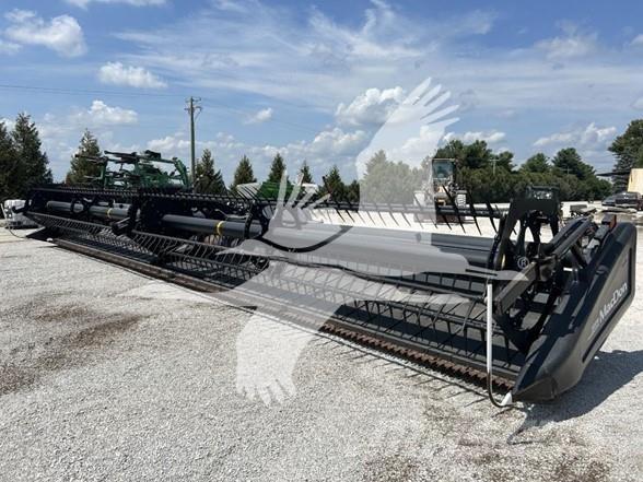 MAC DON FD70 Combine harvester heads