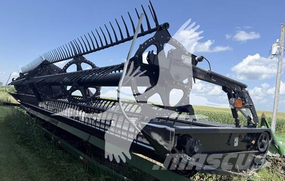 MAC DON FD70 Combine harvester heads