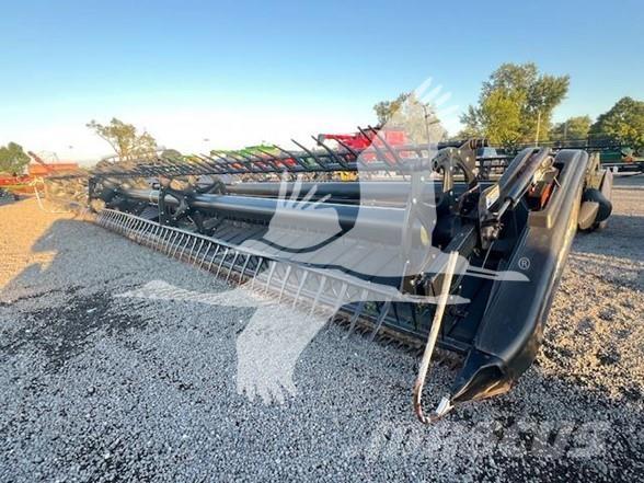 MAC DON FD70 Combine harvester heads