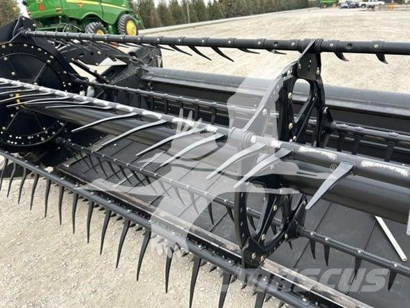 MAC DON FD70 Combine harvester heads