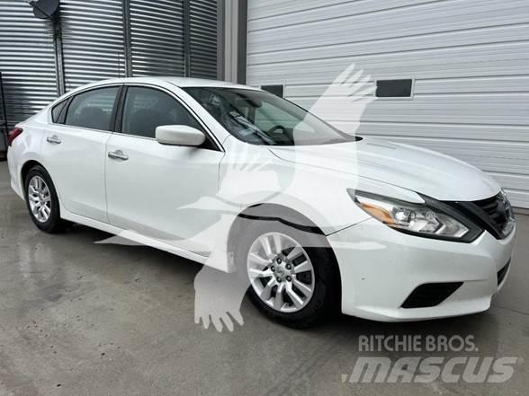 Nissan ALTIMA Cars