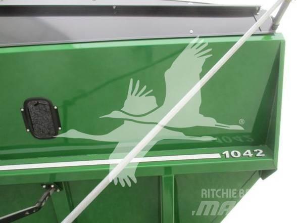 Parker 1042 Grain / Silage Trailers