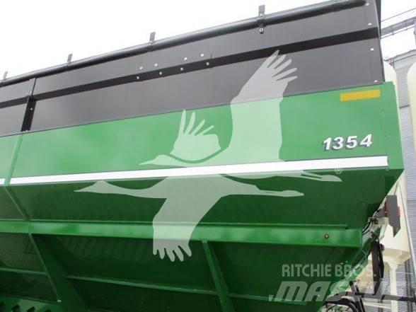 Parker 1354 Grain / Silage Trailers