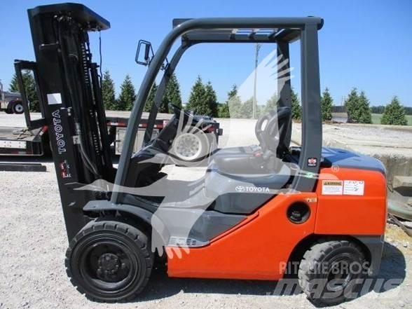 Toyota 8FDU30 Diesel trucks
