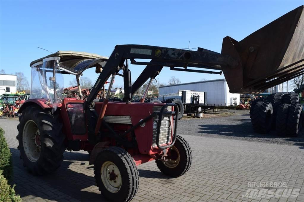 Case IH 624 Tractors