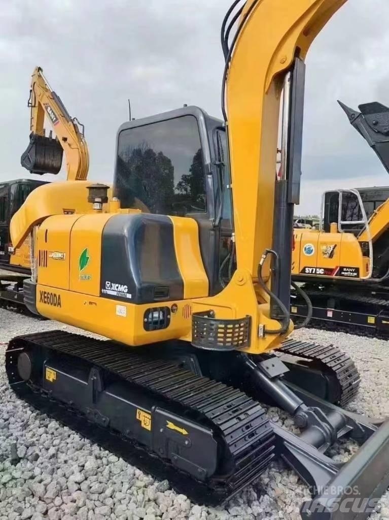 XCMG 60 Crawler excavators