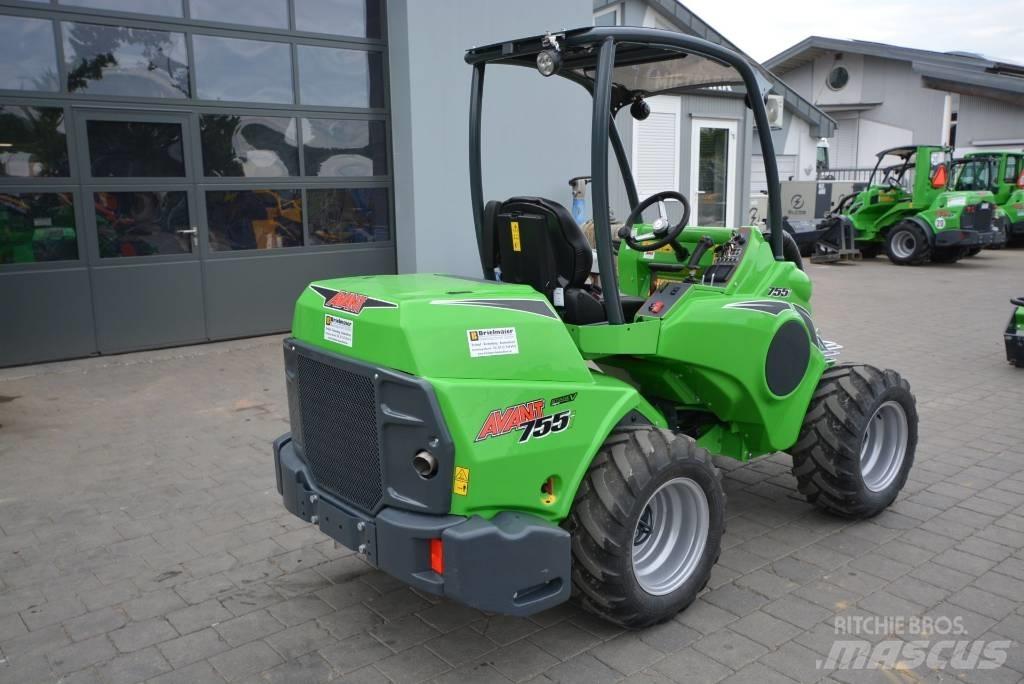 Avant 755i Mini loaders