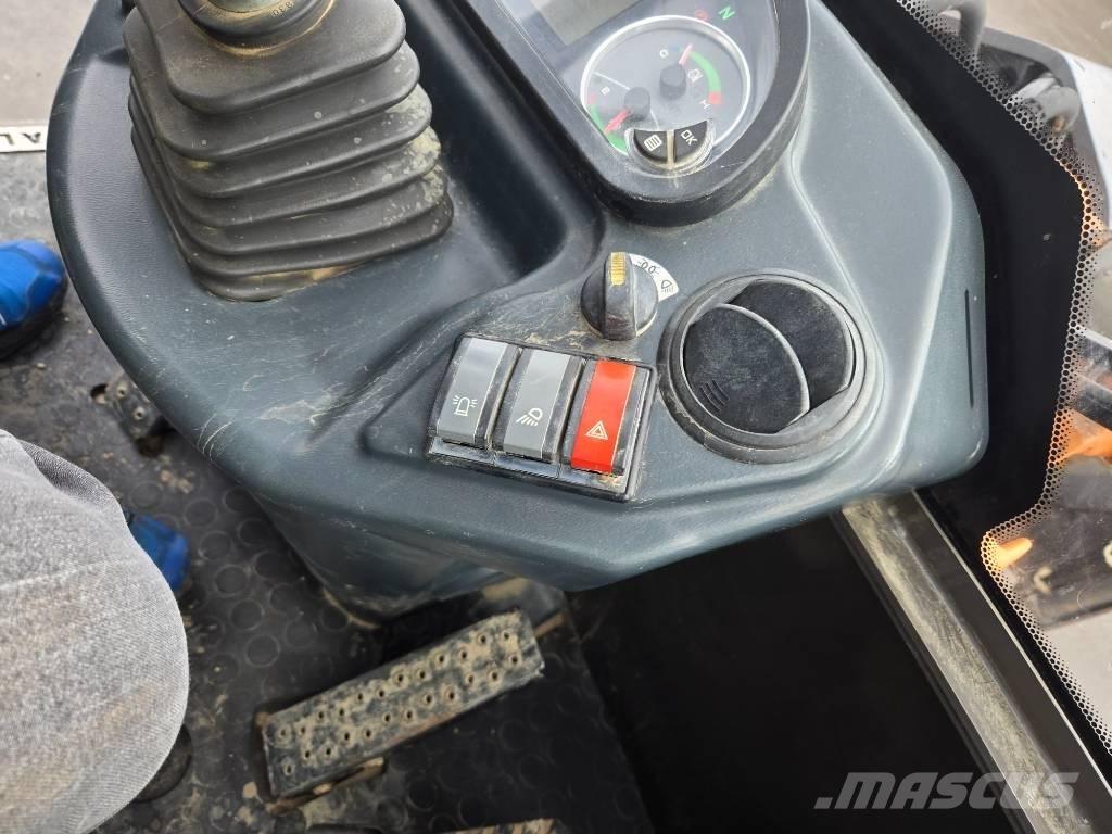 Mecalac AS 700 Wheel loaders