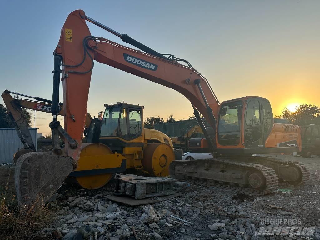 Doosan DX220LC-9 Crawler excavators