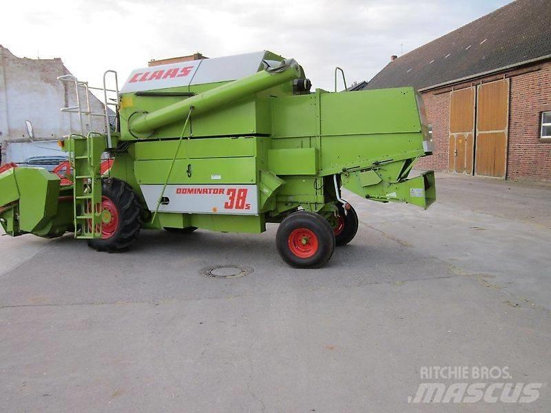 CLAAS Dominator 38 Combine harvesters