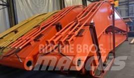 Doosan DX 225 LRA Backhoes