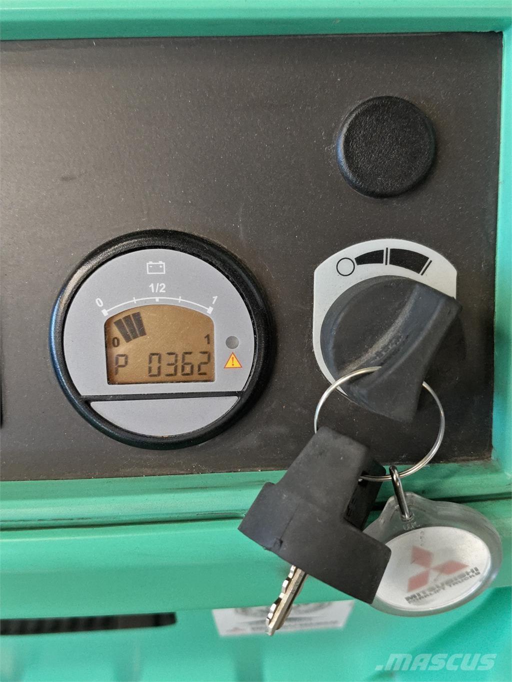 Mitsubishi PBV20N3 Platform truck