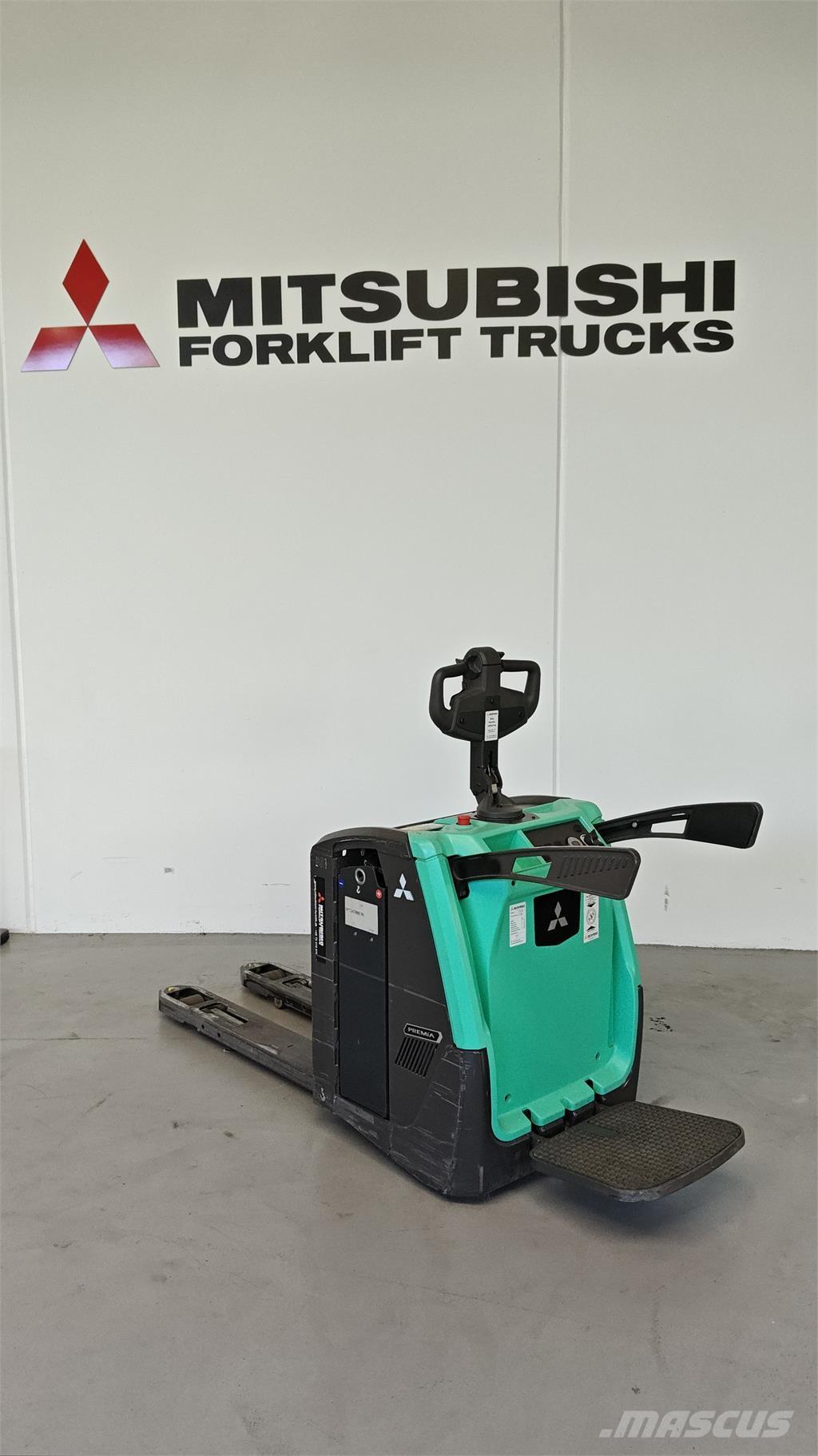 Mitsubishi PBV20N3 Platform truck