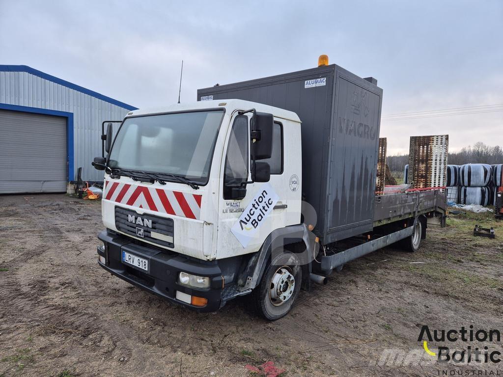 MAN LE 12.220 Flatbed / Dropside trucks