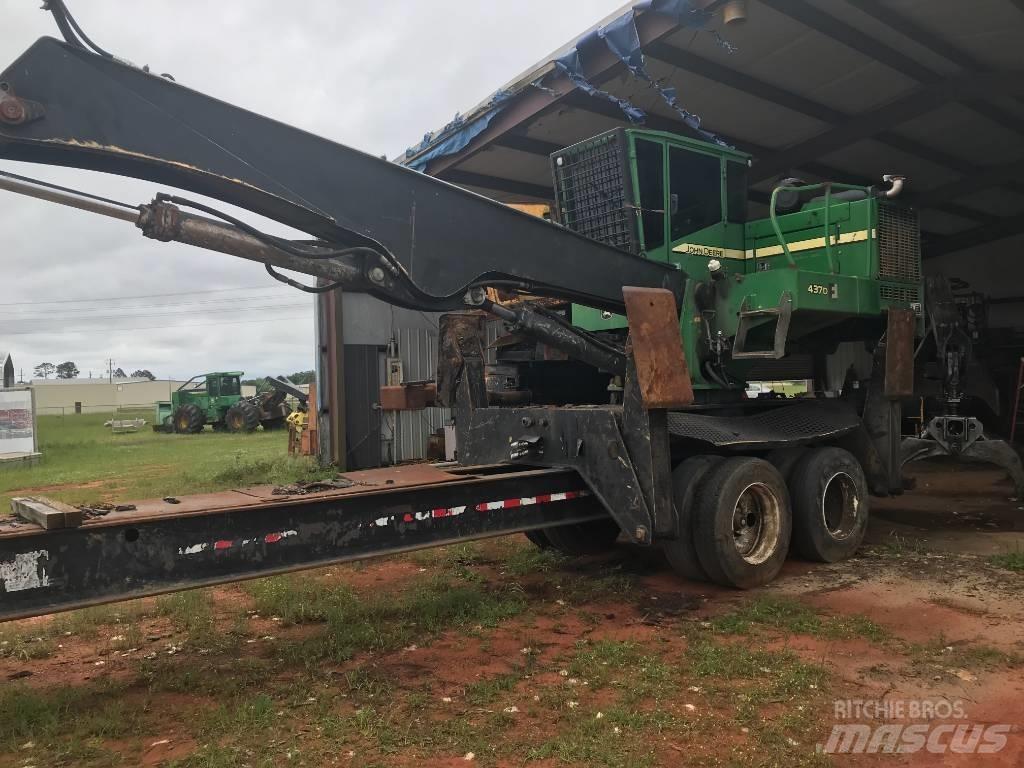 John Deere 437 D Knuckle boom loaders