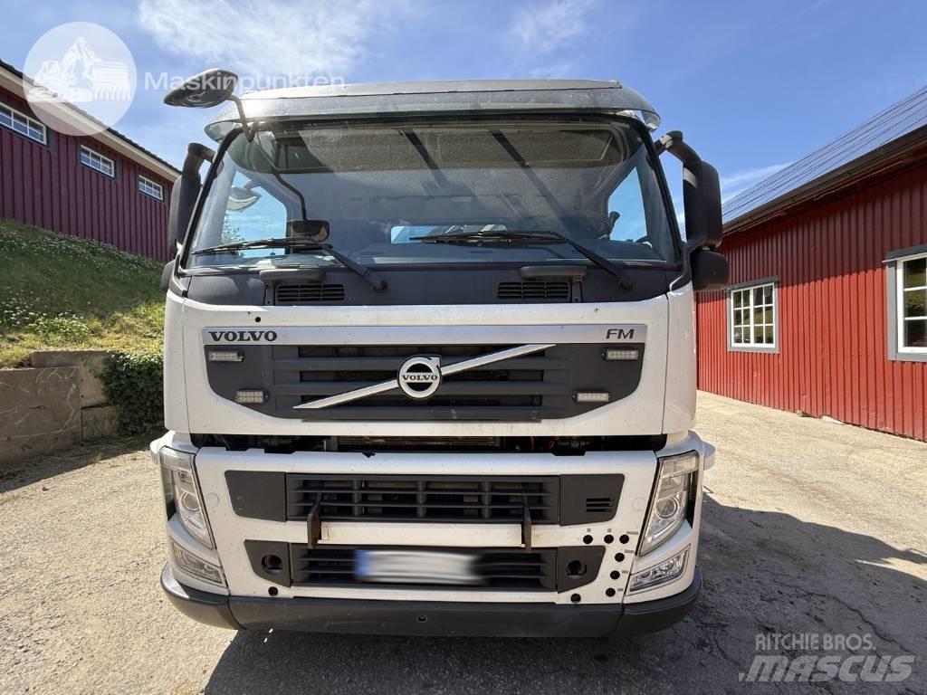 Volvo FM 330 Truck mounted cranes
