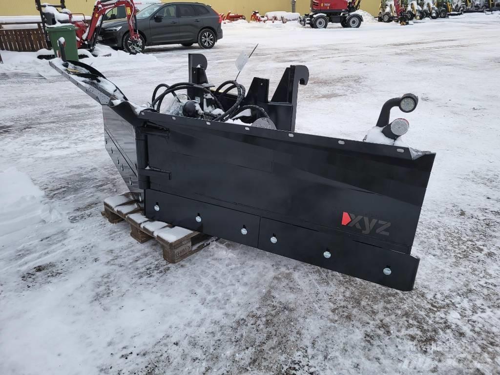 XYZ 320 PREMIUM Plows