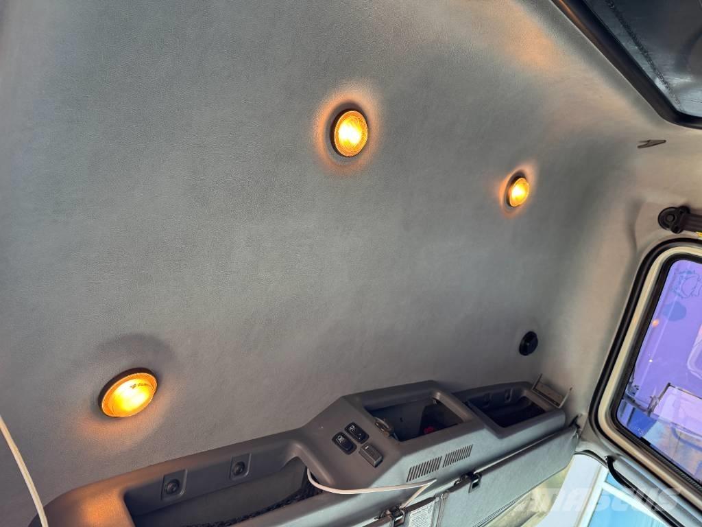 Mack Granite GU 713 Tipper trucks