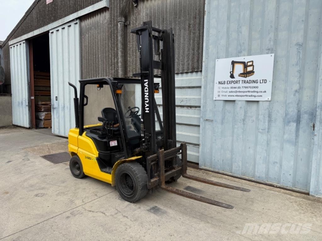 Hyundai 30 D Diesel trucks