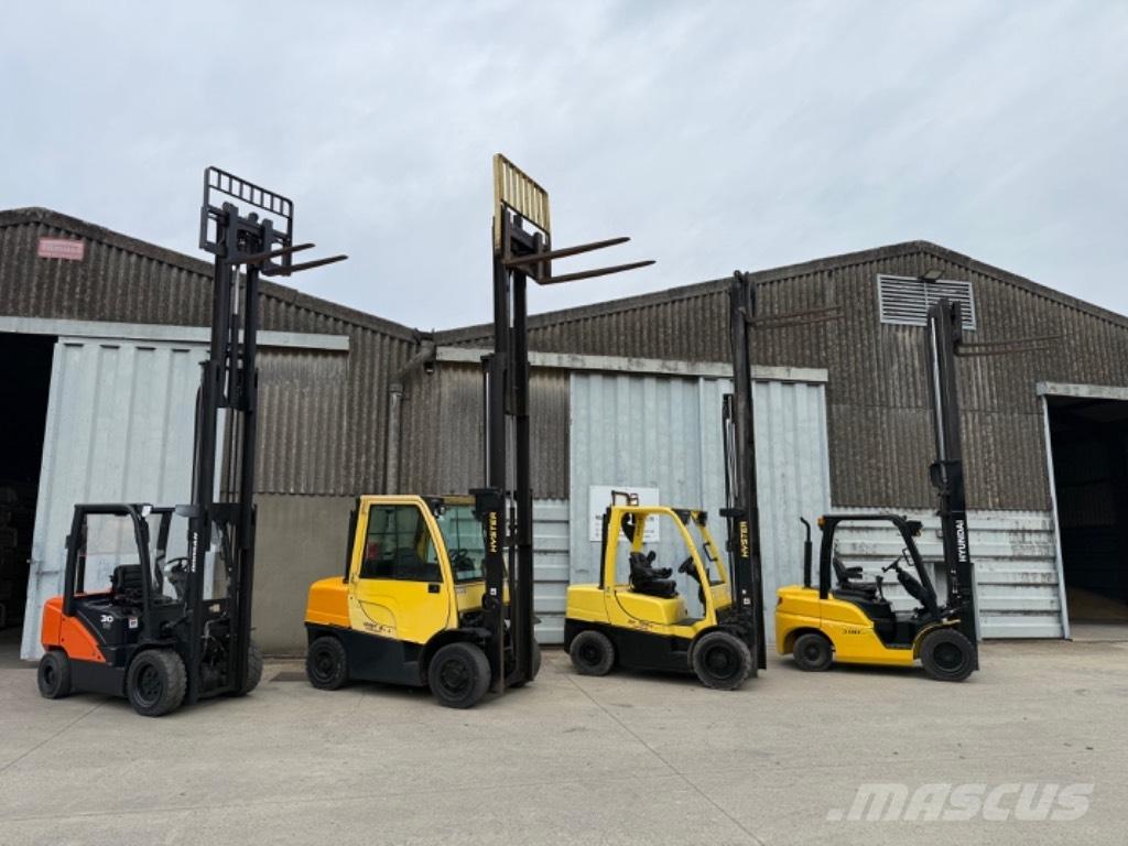 Hyundai 30 D Diesel trucks