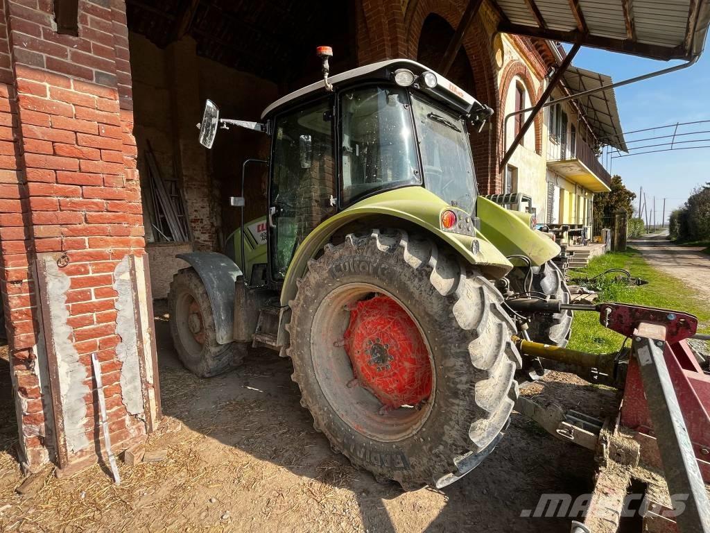 CLAAS Arion 420 Tractors