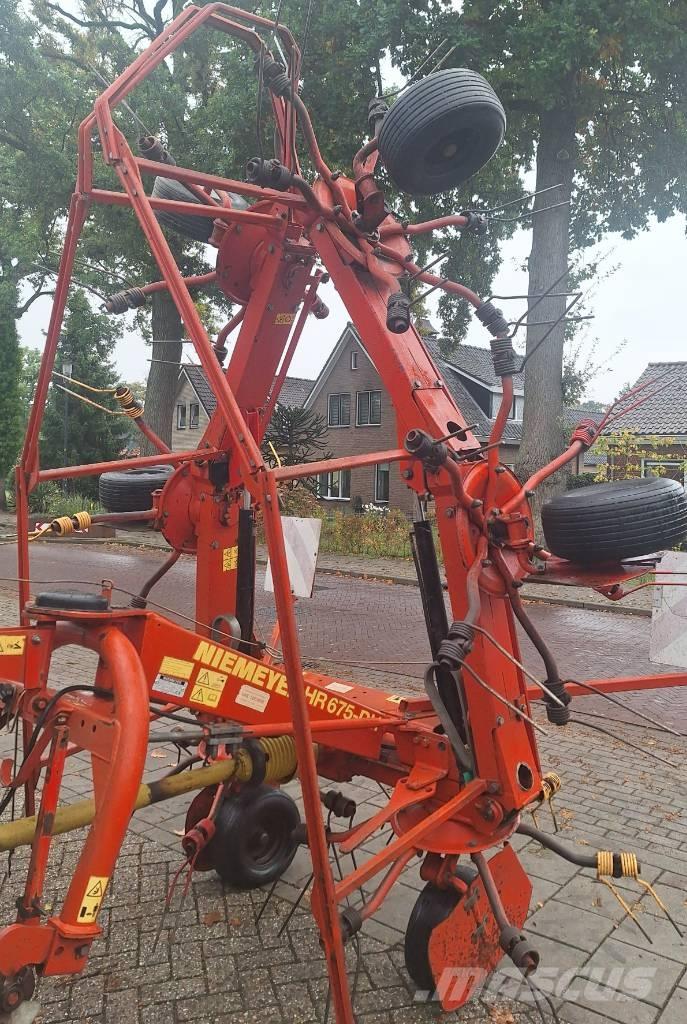 Niemeyer HR 675 DH Rakes and tedders