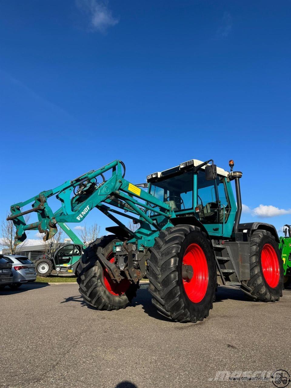 Fendt Xylon 520 Tractors