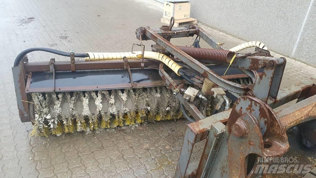 Holms 2,5 m kost Other road and snow machines