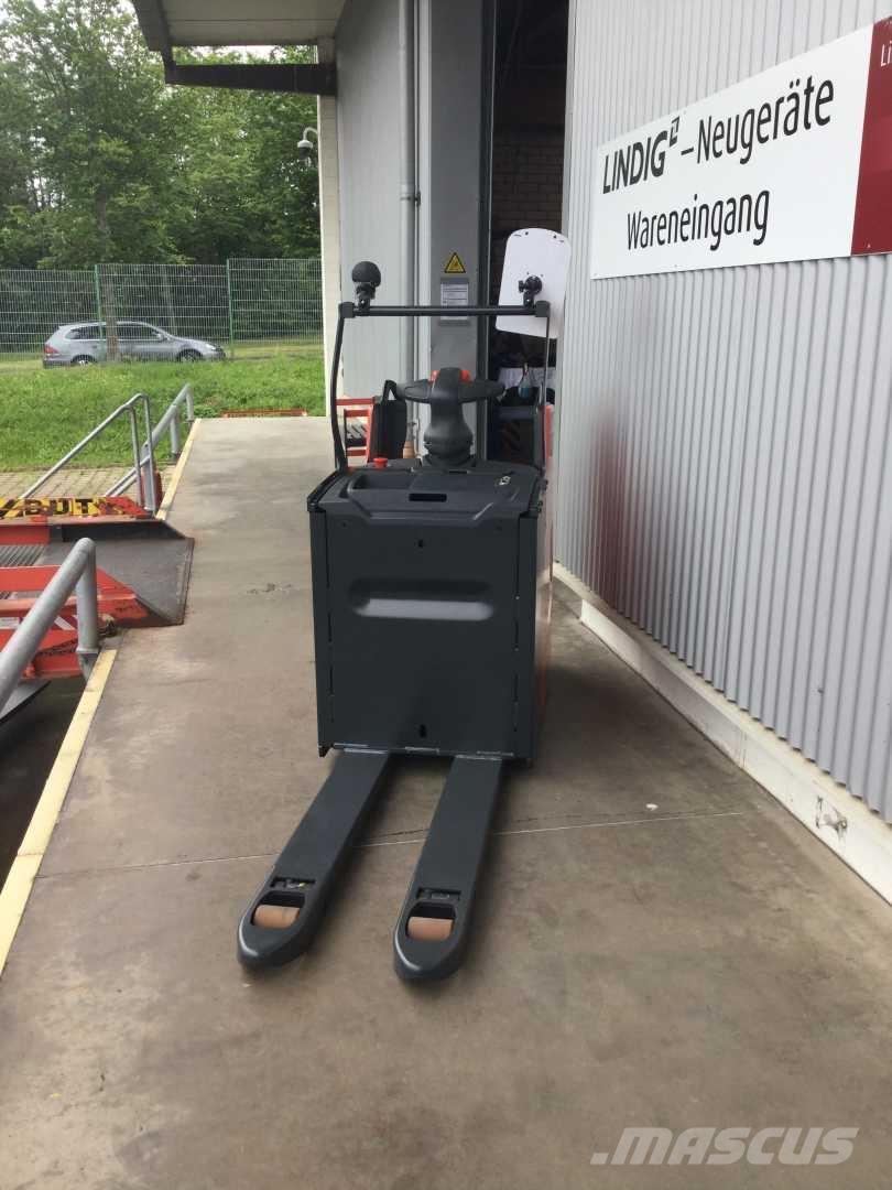 Linde T25FP Self propelled stackers