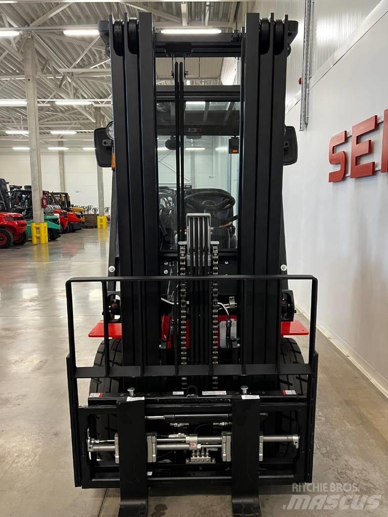 EP EQUIPMENT EFL252 Electric forklift trucks